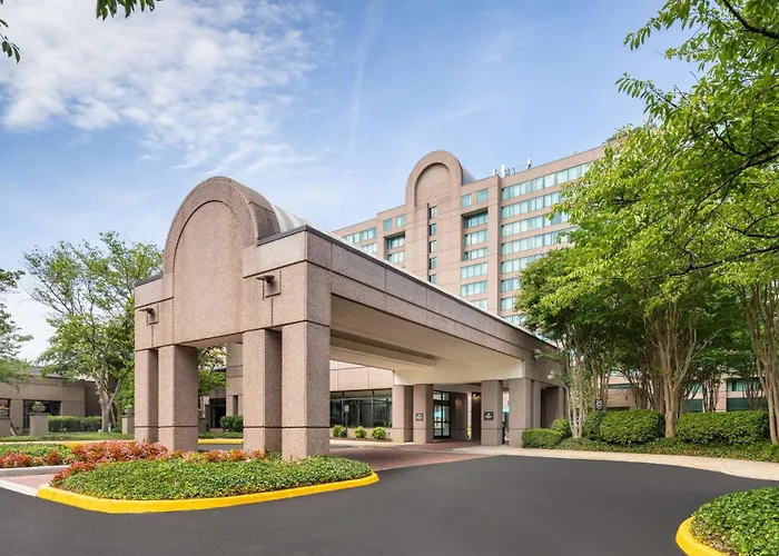 Luxury hotel only: Hilton Fairfax, Va